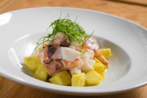 Salada com frutos do mar é um dos destaques - Foto: Gladstone Campos